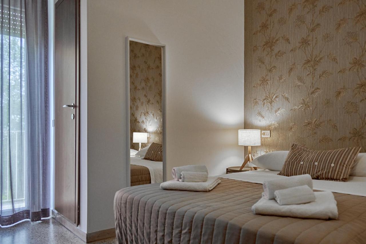 Hotel Spring Rimini Eksteriør bilde