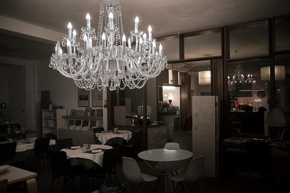 Hotel Spring Rimini Eksteriør bilde